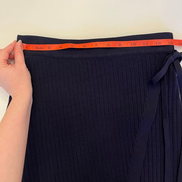 Pari Desai Ribbed Knit Wrap Skirt Small Midi Ribbed Navy Blue Academia Heritage - Picture 11 of 12